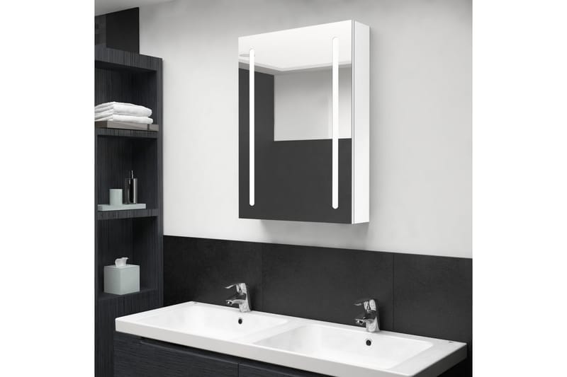 LED-speilskap til bad blank hvit 50x13x70 cm - Hus & oppussing - Kjøkken & bad - Baderom - Baderomsmøbler & baderomsinnredning - Speilskap