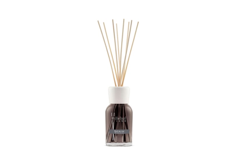 Natural Stick Diffuser 250ml Black Tea Rose Duftpinner - Millefiori Milano - Innredning - Lys & dufter - Romsduft & luftrenser - Duftpinner