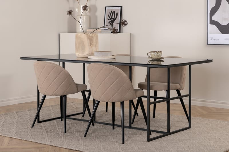 Komfortabelt spisebord med 4 Fløyel Spisestol - Møbler - Bord - Spisegrupper