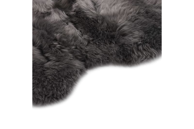 Teppe saueskinn 60x90 cm lysegrå - Grå - Tekstiler - Tepper & Matter - Skinn & pelstepper